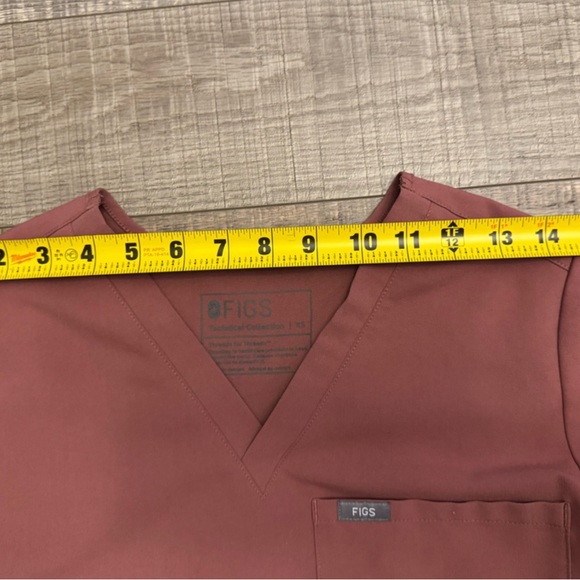 Figs Clay Pink Red Scrub Set joggers - Picture 6 of 8